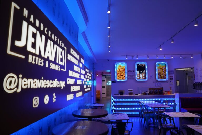 Jenavies Cafe